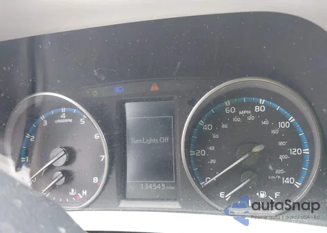 2017 Toyota Rav4 Le z USA, uszkodzony, nr VIN 2T3BFREV8HW562476